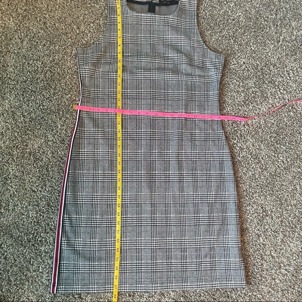 Banana Republic Sheath Dress - Picture 13 of 13